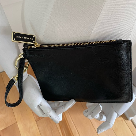 Steve Madden black clutch - Picture 2 of 4